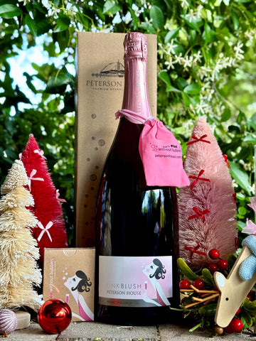 Ultimate hunter valley affordable christmas gift. Pink blush rose playing cards and wine charms. ladies night gift. christmas work party ideas